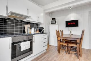 Northern Lights Stay I Central I Stylish Flat - 4