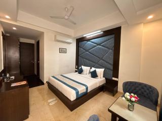 Hotel Crimson Palace - 2