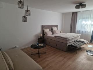 UG Wohnung am Sanaklinikum - 1