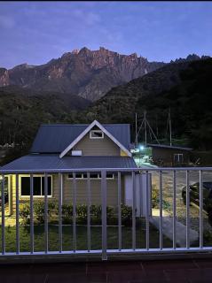 Kundasang Komfy Villa with Mount Kinabalu View - 6
