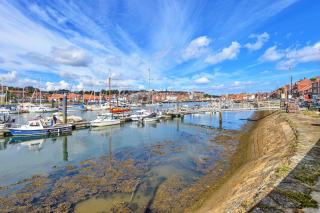 Finest Retreats - Ukulele Studio - Whitby - 9