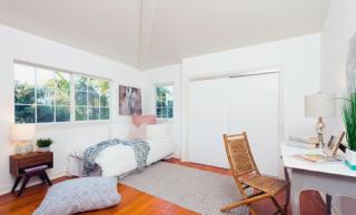 Bright Three-Bedroom Marina Home with Free Parking - 5