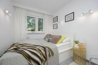 Nowoczesny Apartament w Zielonej Okolicy Czerniakowska by Noclegi Renters - 9