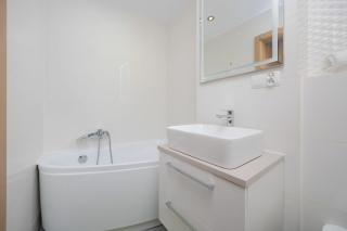 Nowoczesny Apartament w Zielonej Okolicy Czerniakowska by Noclegi Renters - Varsavia - 6