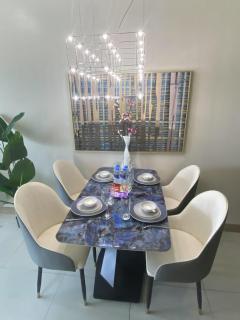 Pretty 1BR with Balcony Facing Infinity Pool Manila Bay Sunset Near Airports Okada Solaire with Free Parking - 4
