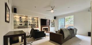 Expansive Five-Bedroom Home with Rooftop Entertain - 5