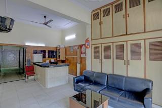 Hotel O Friday's - 1