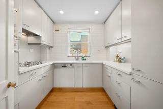 Stylish 3BR 3BA Flat Walk to West End & Covent Garden - 4