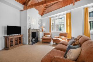 Stylish 3BR 3BA Flat Walk to West End & Covent Garden - 2