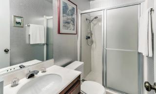 Corner Three-Bedroom Beachside Townhome with Ocean - 8
