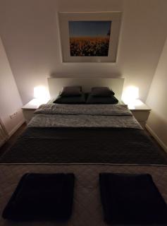 Fully equipped, comfortable and modern apartment with a balcony, very close to the city center, garage available in the building - 3