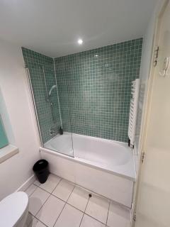 1 Bedroom Apartment Birmingham City Centre - 5
