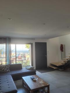 Modern and authentic house - 1