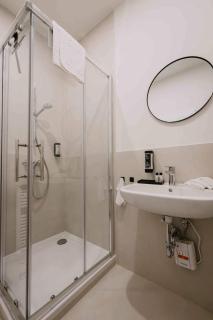 Stylish Suite in Celle - Perfect for Business Travelers with Free Parking - 2