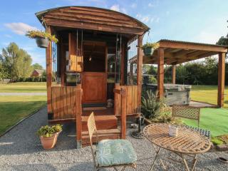 Sharon's Shepherd Hut - 9