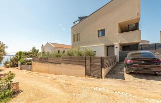 2 Bedroom Gorgeous Apartment In Kozino - 9