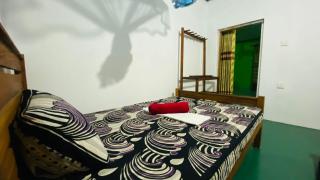 Night Owl Hostel Sigiriya - 1