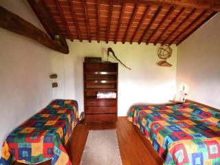 Cottage in Pescia with Pool & Garden - 4