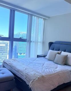 Uptown Parksuites Tower One - BGC Taguig, Manila - 8