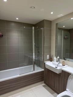 Modern 2-Bedroom 2-Bath Apartment-Stylish&Spacious - 1