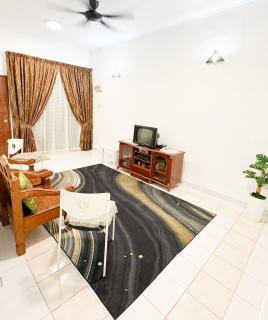 Ustaz Zul Homestay, Taman Tunku Sarina, Jitra - 1
