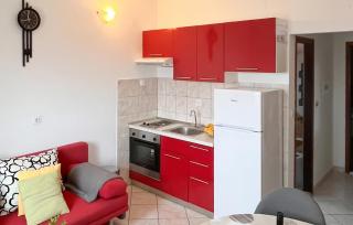 Amazing Apartment In Supetar - 4