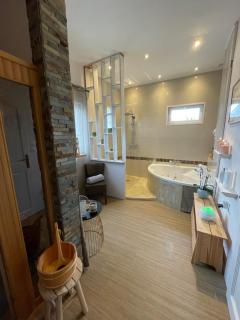 Le Clos Charmaine - 6