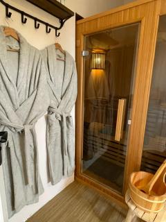 Le Clos Charmaine - 8