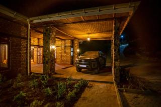 Burunga Gorilla Lodge - 0