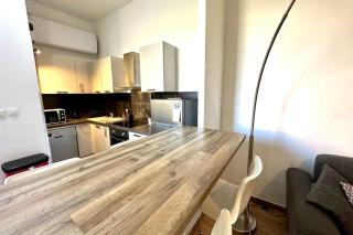 Spacious cocoon close to the beach - 5