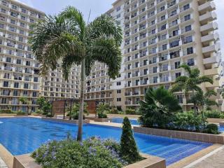 Ocean Breeze Condo in Lapu-Lapu - Private Room with Balcony - 2