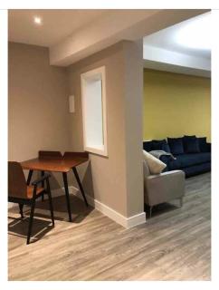 Central location, free parking - 7