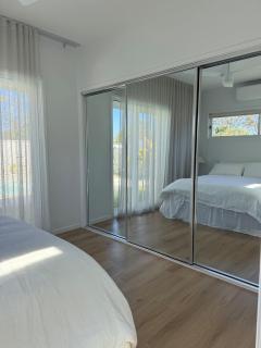 Villa Luce with Heated Pool - Glenview - 3