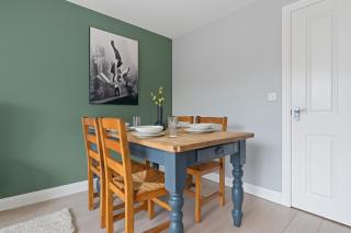 Welcoming House - Walking distance to Town Centre - Sleeps 5 - Free Parking, Self-Check-In, Fast WiFi and Smart TV by Yoko Property - Rugby - 8