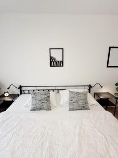 BASELiving apartment with PRIVATE GARDEN - 3