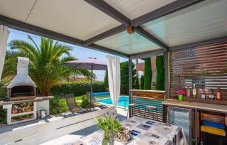 Beautiful Villa Estate 1 in Island of Krk - Kornić - 8