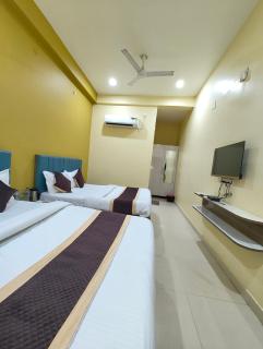Varanasi Hotel Kashi Heaven Premium Near Baba Vishwanath Temple & Ganga Ghat - Spacious Spotless Rooms With Wi-fi Facility #Parking And Excellent Customer Service - Best Hotel In Varanasi - Book Now - 2