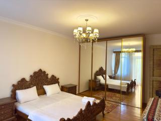 Sea View Old City Apartment - 7