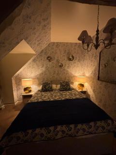 Agnes Little Corner - 3