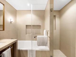 Kensington 2BR Lux flat Burj View and Dubai Mall link - 2