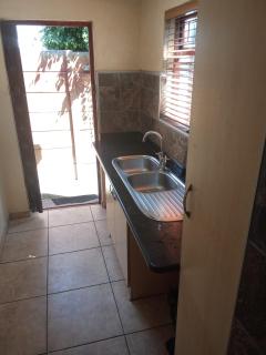 Schubert Self Catering Accomodation - 6