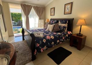 The Giraffe Room at Frederick's Place - 9
