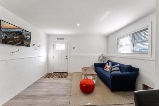 131 W Spicer Ave, Unit 2 - 5