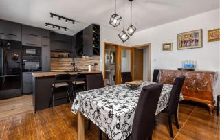 Awesome Apartment In Novi Vinodolski - 8