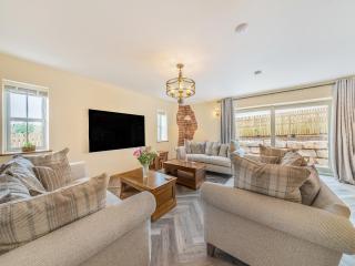 Garth House - Peel Castle - Brampton - 8