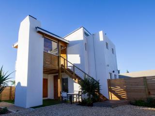 The Tides Guest House - 4