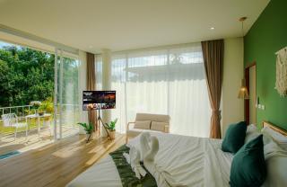 Paradise House - 1BR - Calm & Green Garden Stay - Heart of Thong Sala - 4K SmartTV - 5