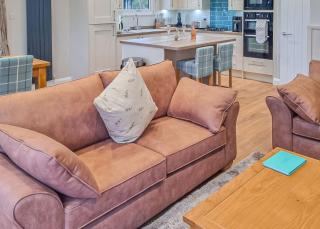 Lakeside Luxury Lodges - 8