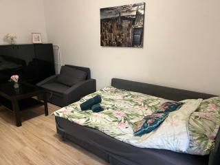 Przestronna kawalerka Mokotów dla 3 osób - 3