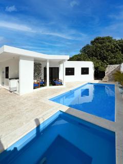 Villa DMM con piscina, jacuzzi y gran área verde en Punta Cana - 7